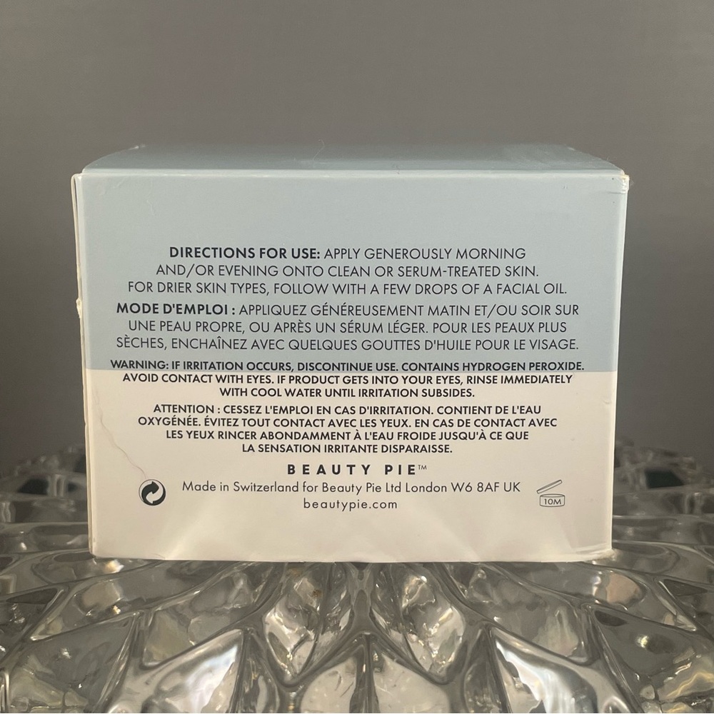 Beauty Pie Pure Oxygen - Radiant Glow Moisture Infusion - Picture 3 of 5
